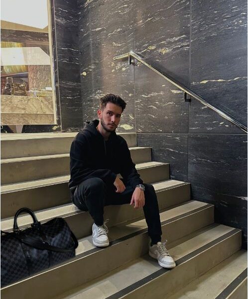 “Meet Anthony Perry: The 21-Year-Old Aussie Prodigy Who’s Sold over 10,000+ units online, and is building Software Ventures Potentially Worth Millions”