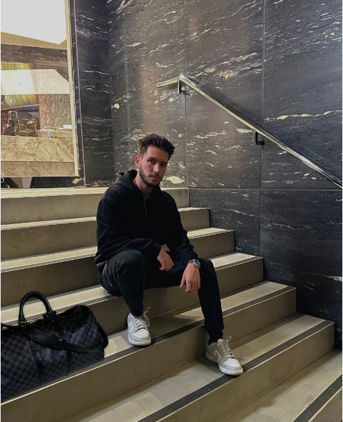 “Meet Anthony Perry: The 21-Year-Old Aussie Prodigy Who’s Sold over 10,000+ units online, and is building Software Ventures Potentially Worth Millions”